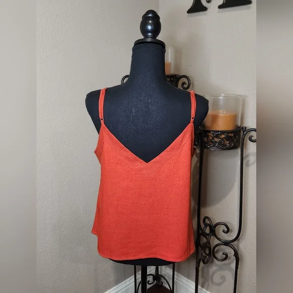 Band of Gypsies Orange/Rust Asymmetrical Button Linen Blend Camisole.Size small - Picture 2 of 6